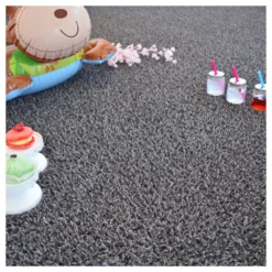 Gazon Synthétique Happy Party - Couleur Gris Foncé - Classé Feu - 20mm - 1m X 5m -Atmospheraes Store 645ce1cfc75080.78866958