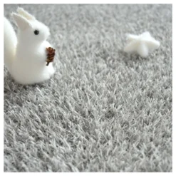 Gazon Synthétique Happy Party - Couleur Gris Clair - Classé Feu - 20mm - 1m X 9m -Atmospheraes Store 6462770f8f6f97.23400669